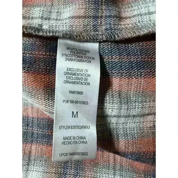 NWT Democracy Flannel,‎ Size M.  Long Sleeve - Picture 4 of 5